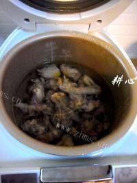 自制奶白菜鸡肉汤做法图解7)