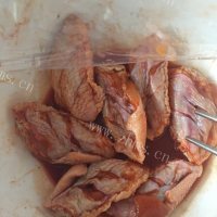 奥尔良鸡翅饭做法图解2)