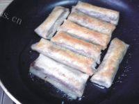 诱人的豆沙春卷做法图解11)