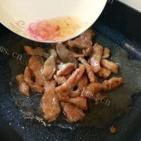 家常：炒猪颈肉做法图解6)