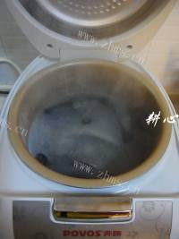 好喝的花旗参海参乌鸡汤做法图解4)