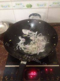 美味的鸡蛋炒饼做法图解4)