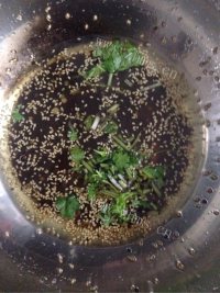 口感不错的凉拌豆腐丝做法图解5)