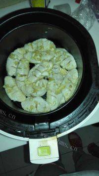美味的蒜香鸡翅做法图解3)