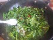 家常版清炒豌豆苗做法图解4)