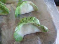 自制翡翠白玉饺做法图解17)