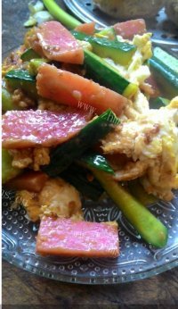 家常菜黄瓜炒火腿