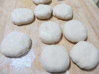 韭菜鸡蛋馅饼做法图解5)