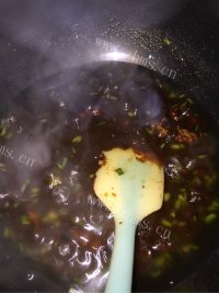 美味的炸酱面做法图解5)