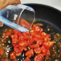 香气浓郁的西红柿打卤面的做法图解五