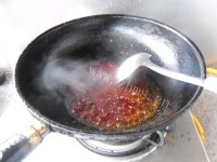 美味的辣子鸡块做法图解9)