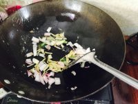 美味的红烧黄鱼做法图解7)