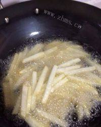 美味的干煸土豆条做法图解5)
