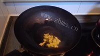 美味蛋卧虾仁白菜做法图解5)