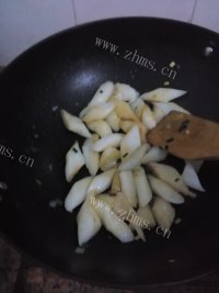 美味的爆炒卷肠粉做法图解4)