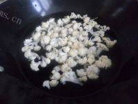 自制西红柿炒花菜做法图解2)