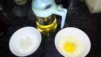 中式甜点豆油冰糖蒸鸡蛋的做法图解一