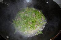 芦蒿炒肉丝做法图解5)