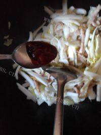 家常菜白菜炒肉丝