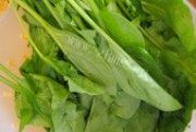 香喷喷的菠菜卷做法图解1)