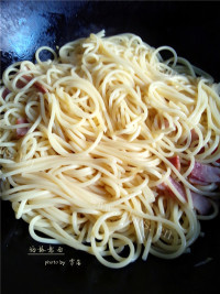 改良美食培根意面做法图解10)