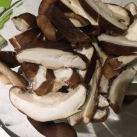 家常菜丝瓜炒香菇做法图解2)