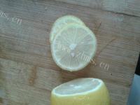 可口的柠檬蜂蜜水的做法图解五