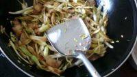 好吃的芸豆炒肉做法图解5)