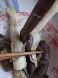 垂涎欲滴的凉拌茄子做法图解7)