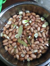 下酒菜蒜香花生做法图解2)