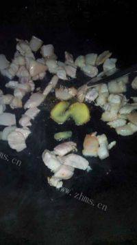 家常菜五花肉炒芹菜做法图解3)