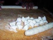 美味的猪肉白菜 韭菜饺子做法图解6)
