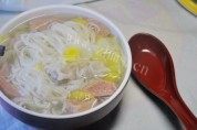 美味的虾饺汤面