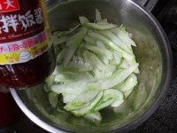美美厨房之凉拌青瓜做法图解6)