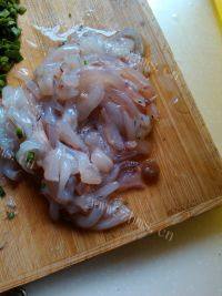 口感丰厚的三鲜馅水饺做法图解5)