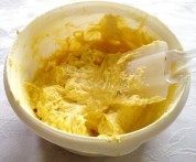 自制焦糖葡萄干蛋糕做法图解7)
