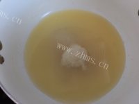 诱人的芒果牛奶布丁做法图解3)