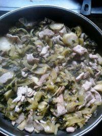 家常菜酸菜炒肉片