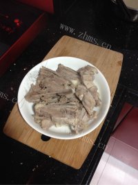 美味的柠香排骨做法图解3)