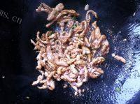 家常菜西葫芦炒肉丝做法图解4)