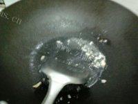 香味四溢的辣椒炒鱿鱼做法图解7)
