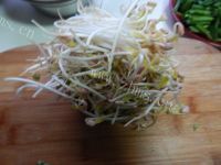 珍馐美味的韭菜炒绿豆芽的做法图解三