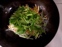 DIY芹菜金针菇做法图解6)