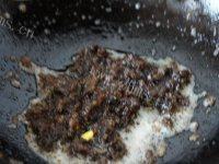自己做的油渣饼做法图解2)
