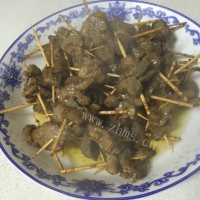 外酥里嫩麻辣牙签肉做法图解8)