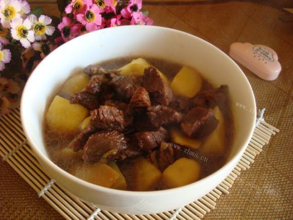 妈妈做的土豆炖牛肉