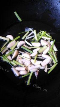 诱人的辣炒花甲做法图解5)