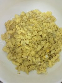 美味营养的韭菜鸡蛋馅水饺做法图解1)