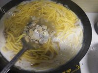 玉米面面条做法图解9)