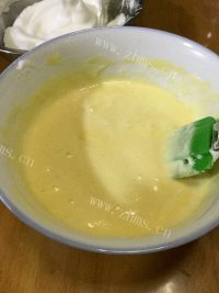自制蔓越莓戚风蛋糕做法图解18)